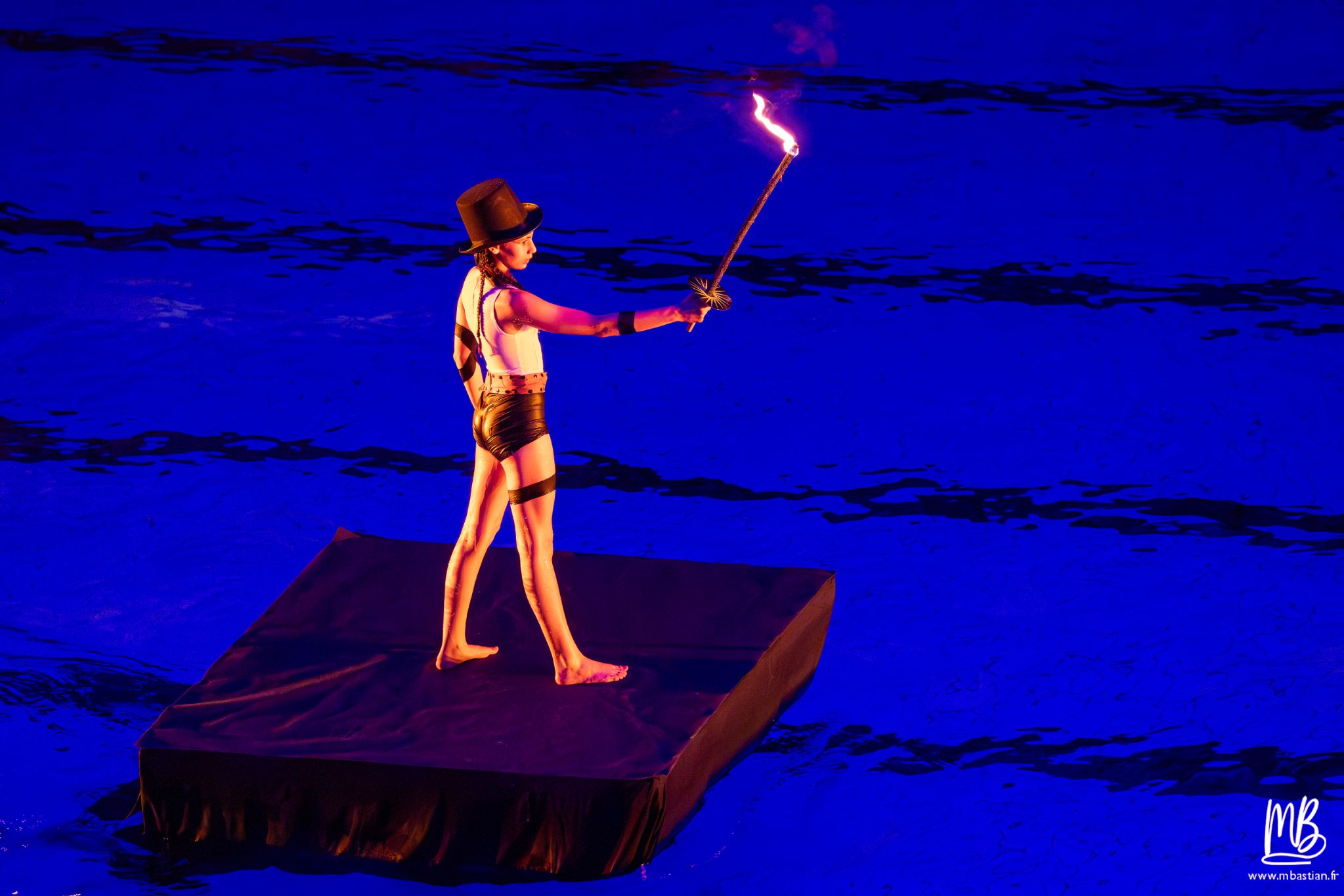 20251206 LA FABRIQUE A CONTES (BNS) MB 240